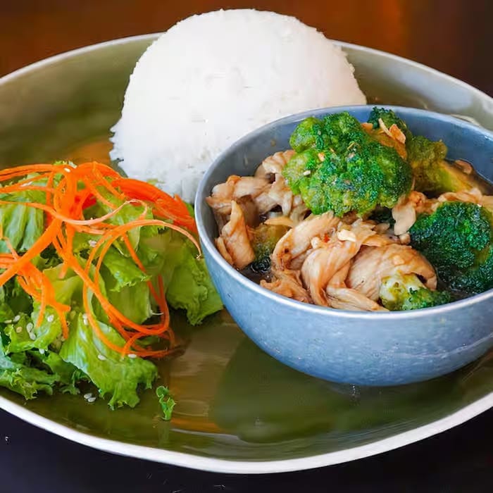 L- 8. Broccoli Chicken.