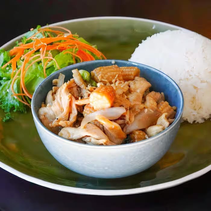 L- 7. Baby Corn Chicken.